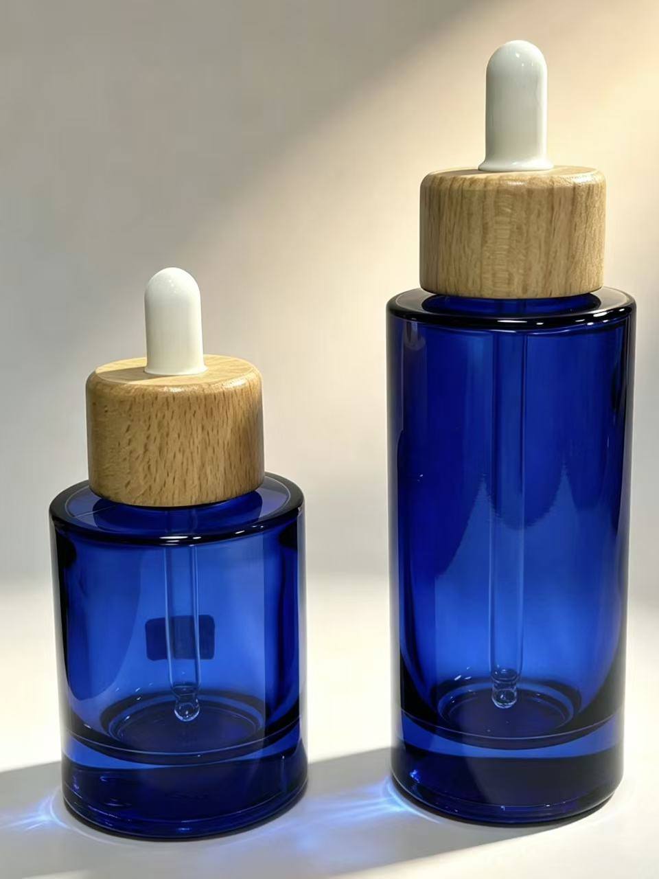 frosted glass serum bottle 30ml 60ml wholesale OEM skincare packaging China factory matched set